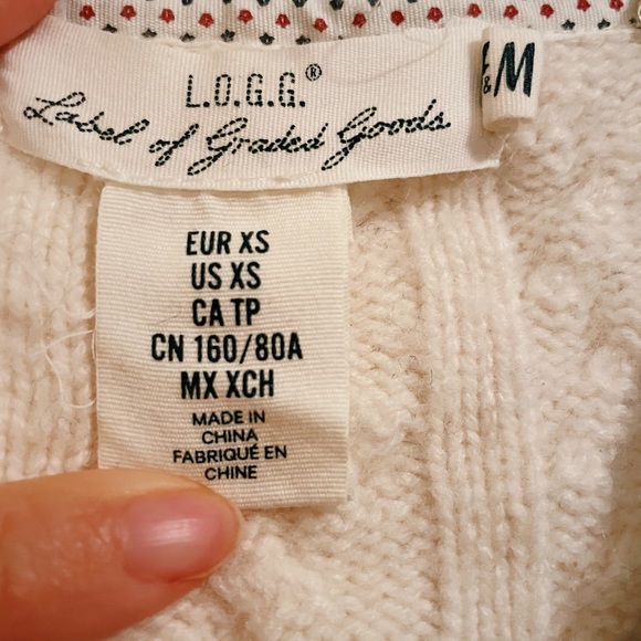 H&M LOGG v neck pullover sweater - Picture 4 of 4